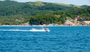 Отдыхающих в Андреевке катаются на морском мотоцикле