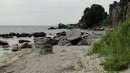 Дикий пляж, граничит с Триозерьем.
