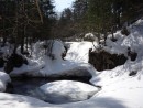 Водопад "Медвежий" во власти снега.