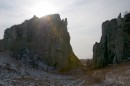 Скальный выступ-ворота горы Утёс Голубиный