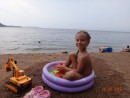 На второй день нашего отдыха было не так солнечно, но погода все равно была отличная, от солнца тоже надо отдыхать, особенно детям...